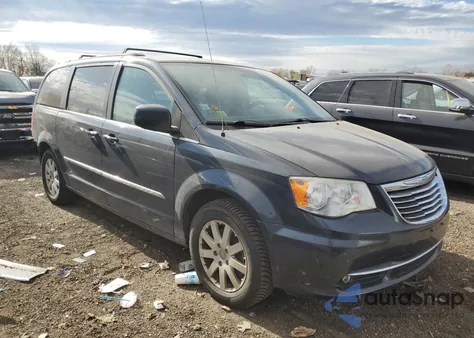 2013 Chrysler Town & Country Touring z USA, uszkodzony, nr VIN 2C4RC1BG0DR620132